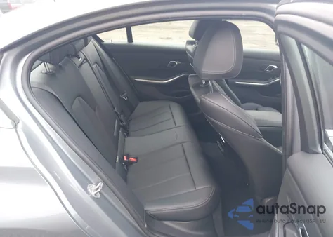 2024 BMW 3 Series 330E xDrive z USA, uszkodzony, nr VIN 3MW39FS05R8E68048